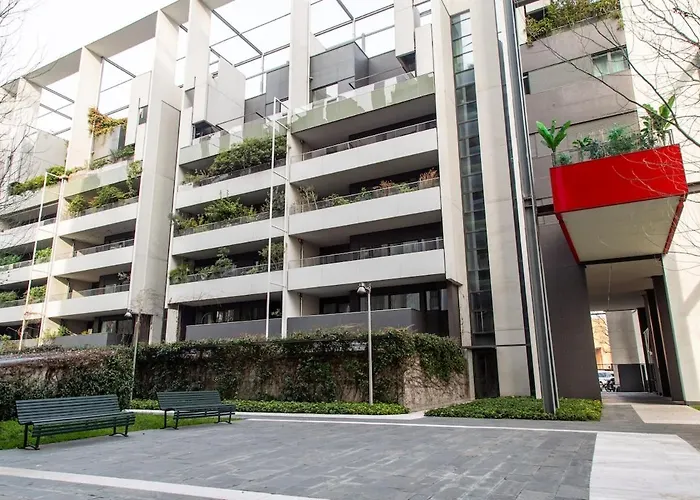 Unit D With View And Terrace דירה מילאנו