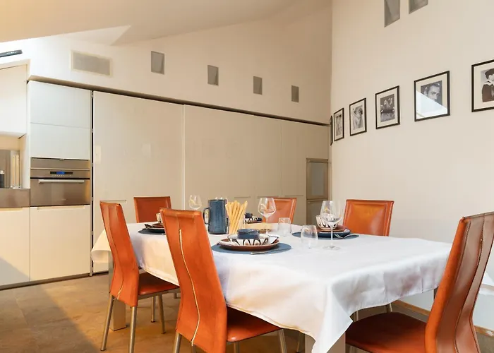 Guesthost - 500sqm Luxury With Spa, Gym, Terrace, Game & Garage شقة ميلان