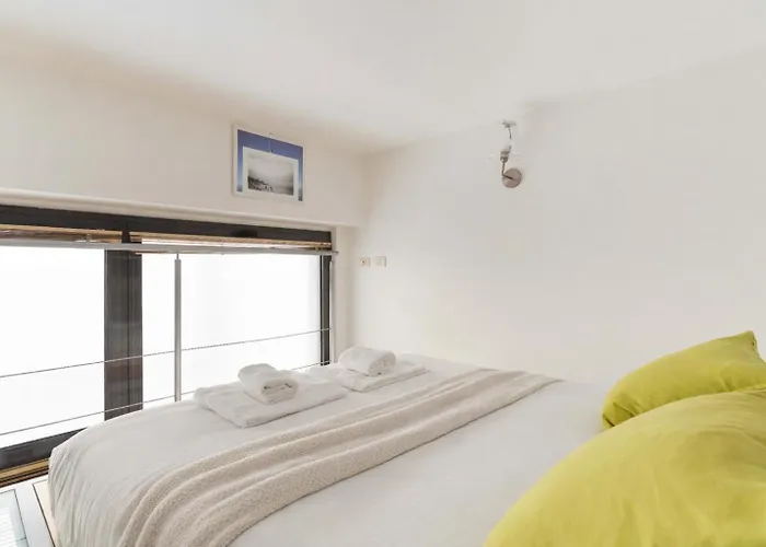 Apartment Private Parking - Stylish Navigli Loft Milan