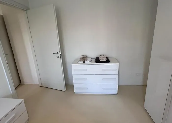 Elegante Bilocale Ristrutturato - Metro Inganni