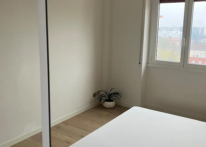 Design And Comfort In West Apartament Mediolan
