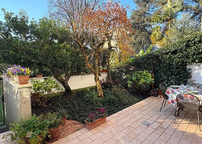 Apartment Il Giardino Di Na Mailand