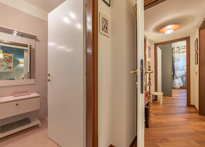 Lägenhet 5' From Bocconi With 2 Bedr And 2 Bathr Milano