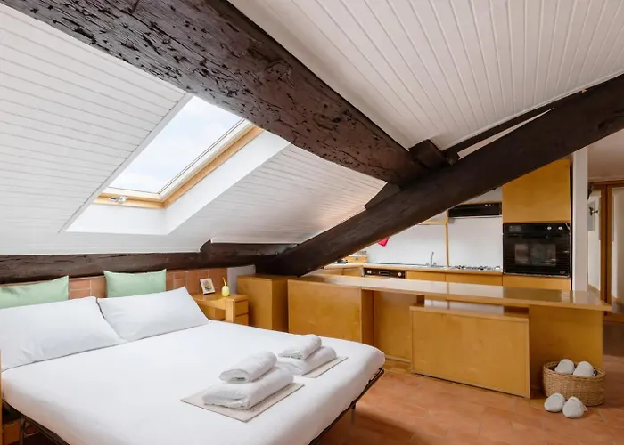 Design In Legno & Atmosfera Calda Bilocale 20m Dai Navigli *