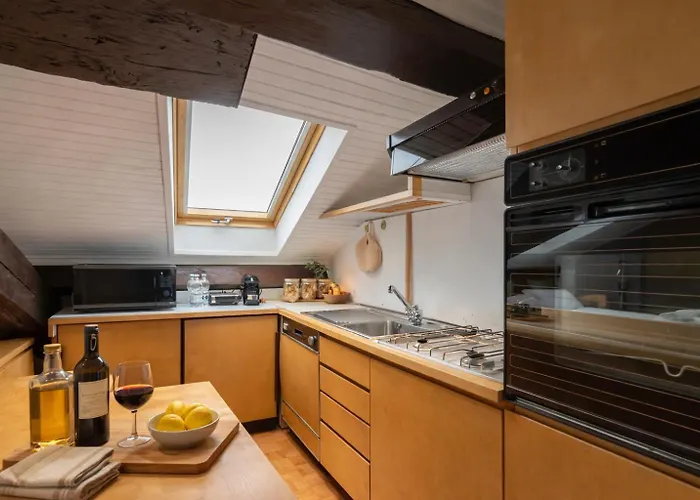 Design In Legno & Atmosfera Calda Bilocale 20m Dai Navigli *