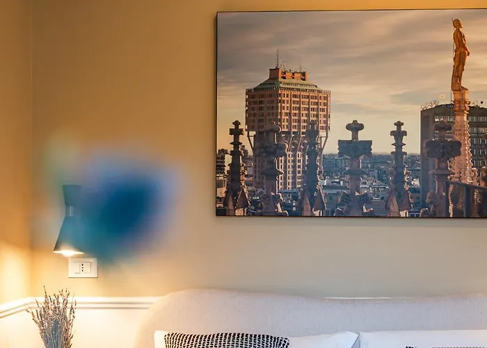 The Icon - Duomo View Apartment Milan