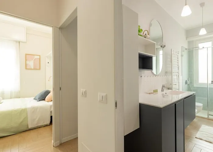 Bdc - Tender 2bdr At Navigli Area Милан