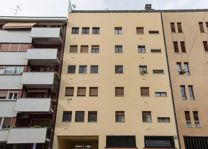 Light Blue Home-sempione Park-metro M2-brera * Milán