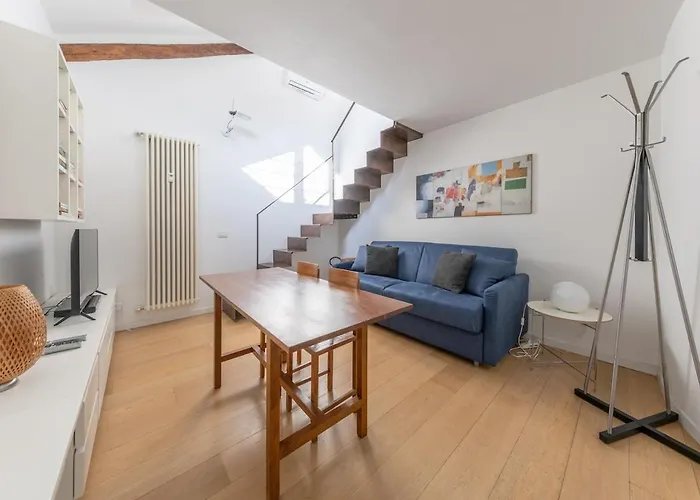 Terrazza Di Lusso In Porta Venezia, 1bdr Con Ac Apartment Milan