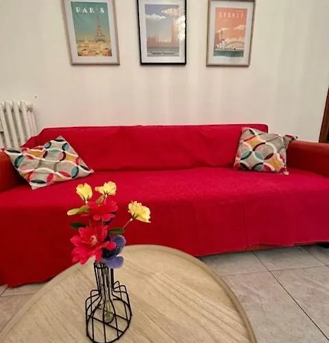 Appartamento CasaCarmela 7min Linate 4min Unipol Arena-near Station&Fast WiFi-tram diretto per il Duomo