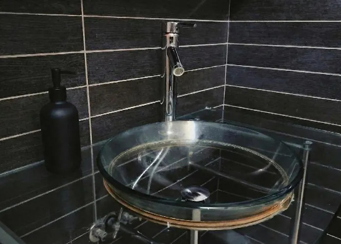 2-level Designer Loft In Isola District *