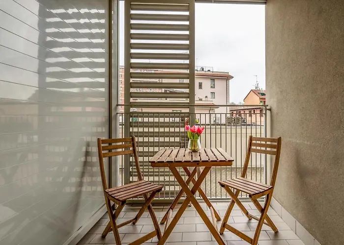 Luminoso E Ristrutturato Con Doppio Balcone E Wifi Appartamento Milano