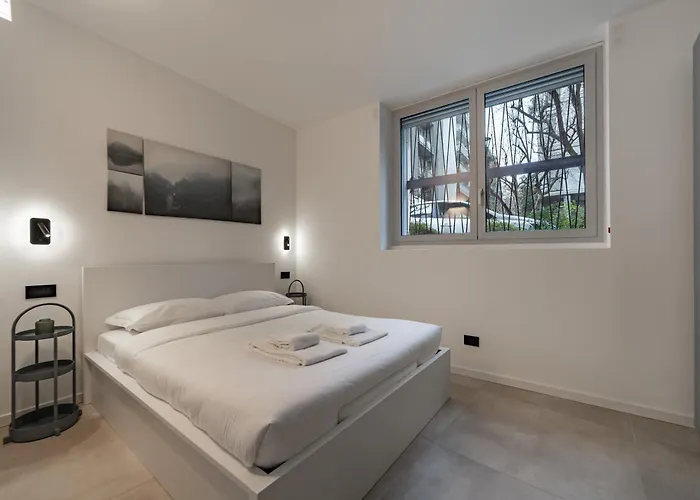 アパート 9 Min Walk From Porta Nuova, Design And Elegance *