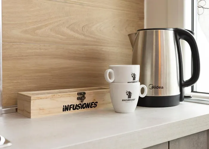 Art - Bocconi Near Train Station, Navigli Apartamento *