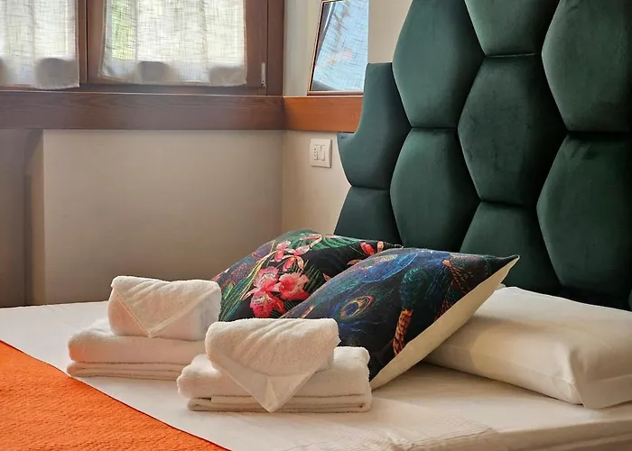 Modern Loft A Few Stops From The Center Appartamento