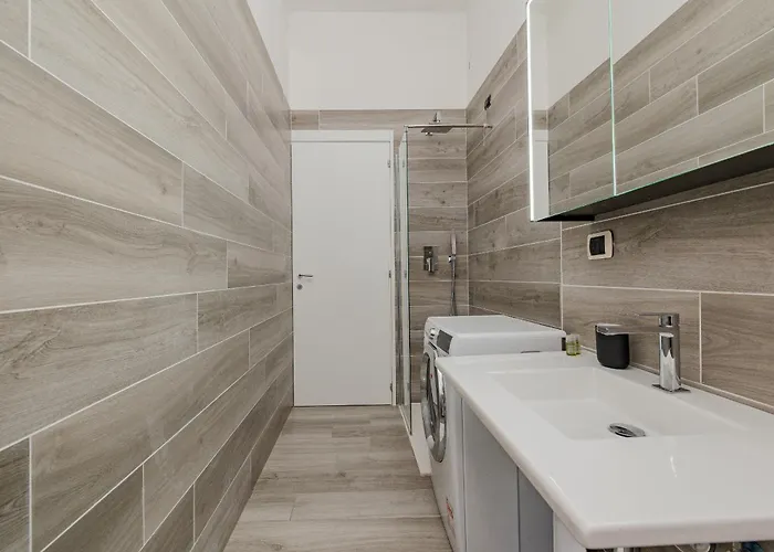 Apartment Bnbest Golden Darsena 4 Pax Milan