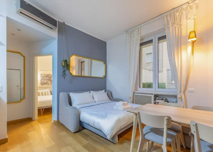 Cenacolo, Corso Magenta, Milan's Historic Center Apartment