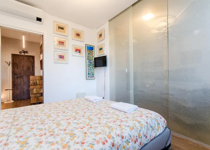 Anfossi Home, In Porta Romana, Design E Comfort, Con Grande Terrazza Privata, Vista Parco