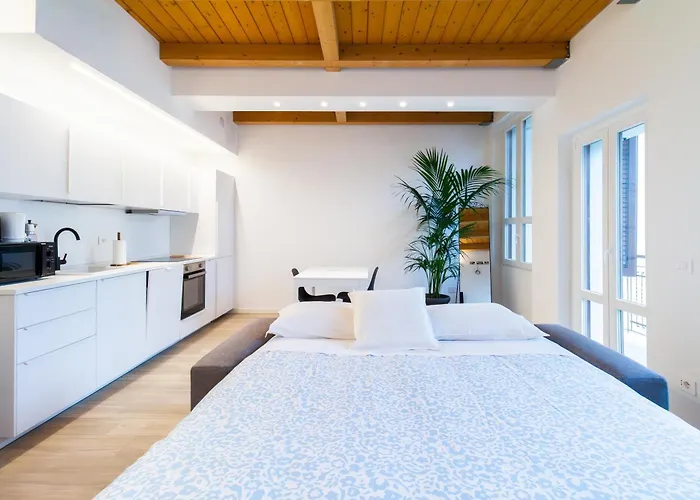 East Apartment Mailand