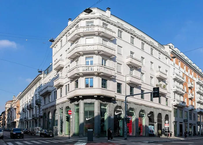 Apartment Le Corti Segrete. Petrella Milan