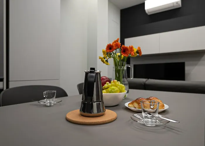 Italianway Comfort - Monte Nevoso 8 *