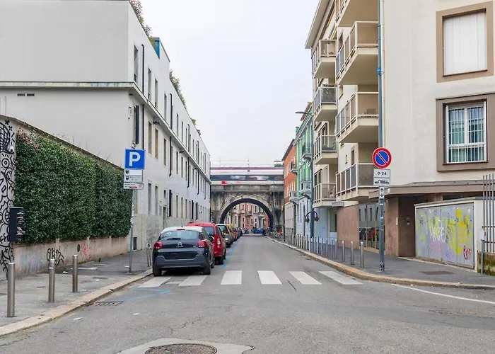 Stylish Flat In Nolo District By Metro Rovereto * Milánó