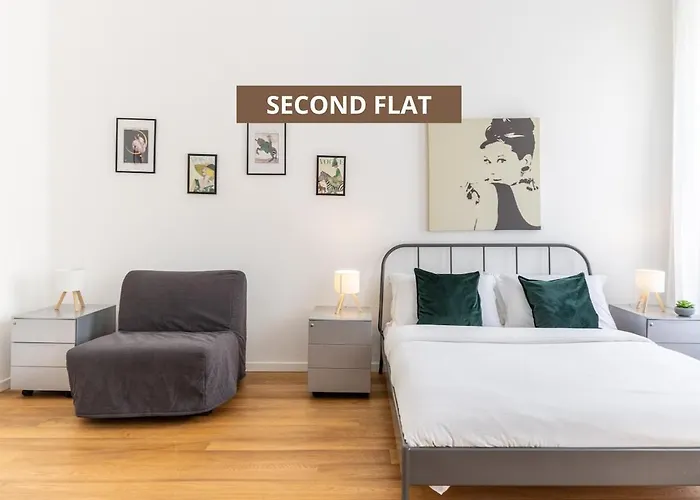 Duomo 7 Min - Two Independent Flats With Parking Апартаменты *