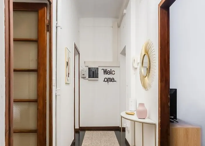 Large Near The Station Daire Milano