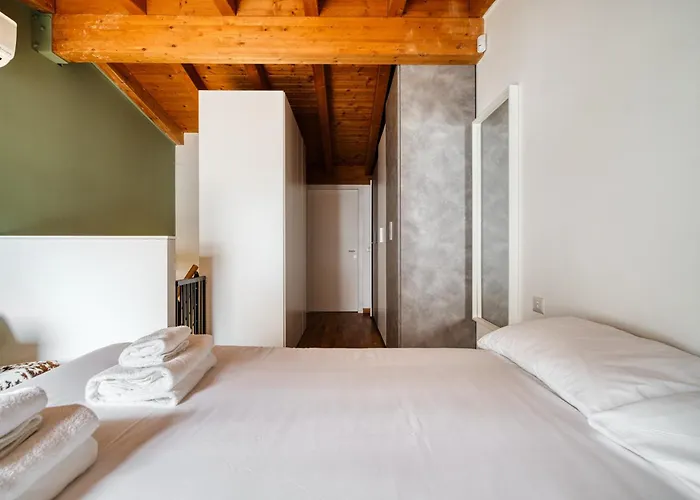 Just Urban - Design Loft 2 Bathrooms And Balcony - 9 Min M4 Duomo 아파트 *