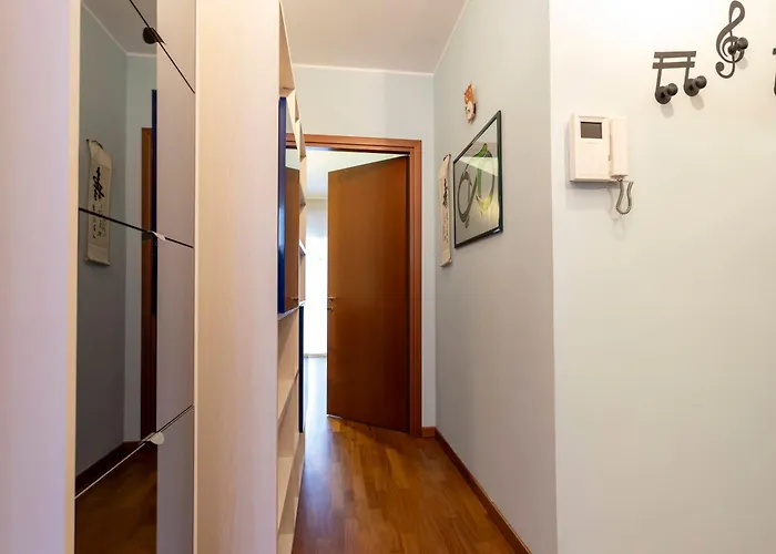 Smart - Near Navigli & Iulm * Милан