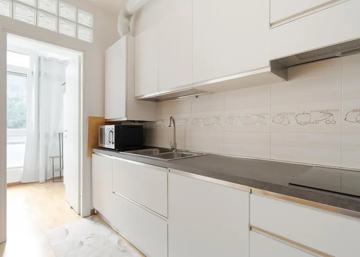 Guesthost - Modern In Corvetto 아파트 *