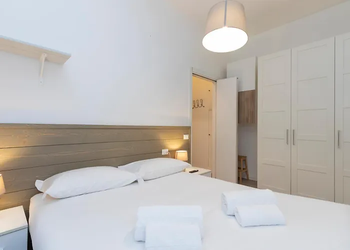 Comfortable Two-room Porta Romana M3 Apartment