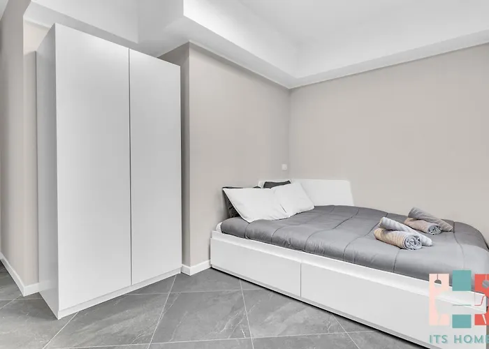 San15 - Elegant With View - * Milánó