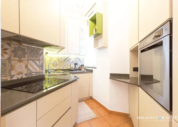 Porta Vittoria - * Milán