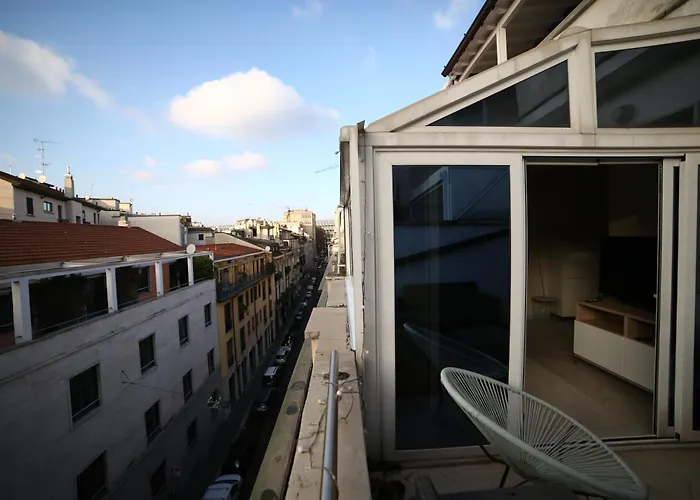 Luminoso In Moscova Con Terrazzo