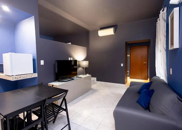 Cozy Near To Duomo Daire Milano