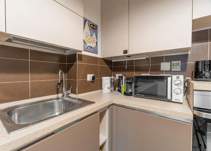 Via Ovada 5 Milánó