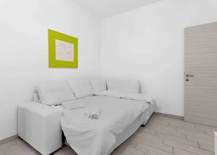 - Parking And Free Wifi Apartmán *