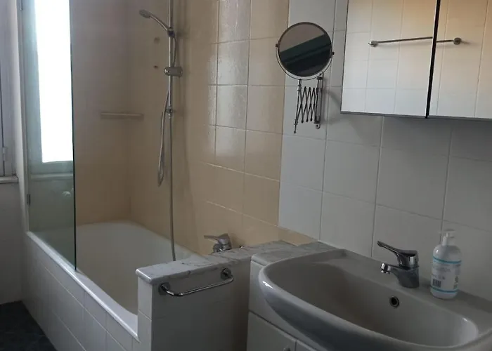 アパート 15 Min From The Cathedral, Spacious, Bright, Elevator, Wi-fi *