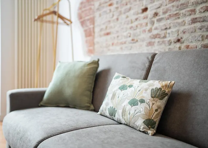 Stylish With Balcony - Brera Appartement