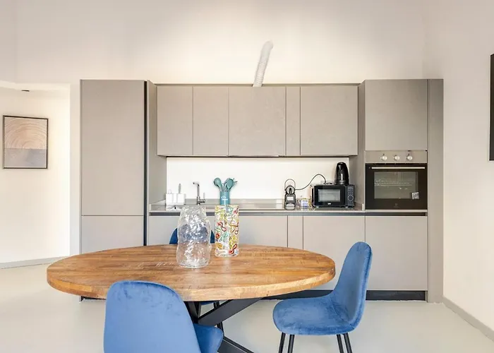 Apartament Luxury Elegant Penthouse 2 Bedrooms, 2 Bathrooms *