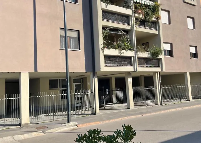 Duo Living, Spacious Comfortable 5 Minutes From Lancetti *