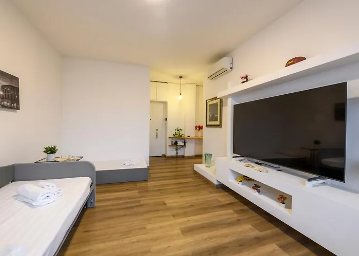 Modica, 16 - Near Iulm Μιλάνο