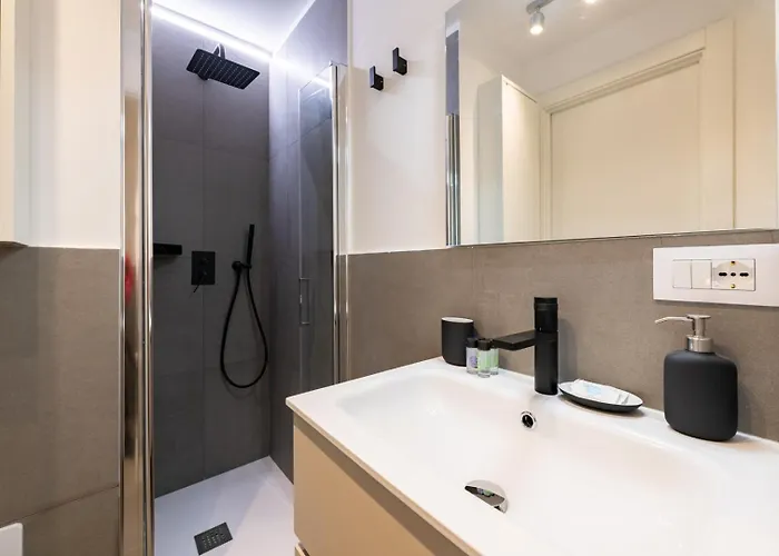 아파트 Ieo Area - Duomo 15 Min - New And Bright