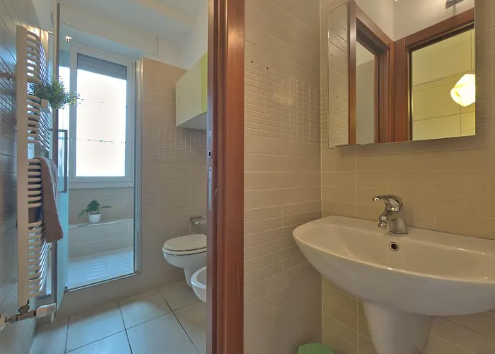 Homeby, Casa Elena * Milán