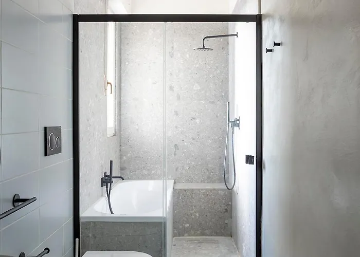 דירה The Luxe Station - 5 Min From