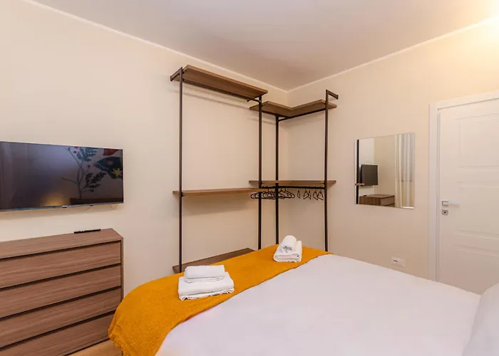 Costanza Home, Moderno Ed Elegante Nel Cuore Della Citta Di Milano, Nuova Metro Blu, Comodo Per Duomo, San Siro E Rho Fiera Lejlighed