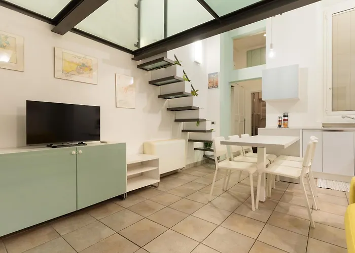 Charming Near M1 Loreto And Iconic Tram 1 To Center Apartment