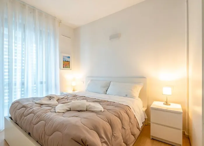 Appartamento Luminoso E Ristrutturato Con Doppio Balcone E Wifi *