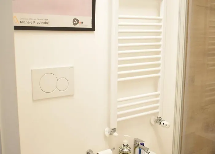 Bilocale Comfort & Cozy A 1 Min Dalla Metro X Duomo